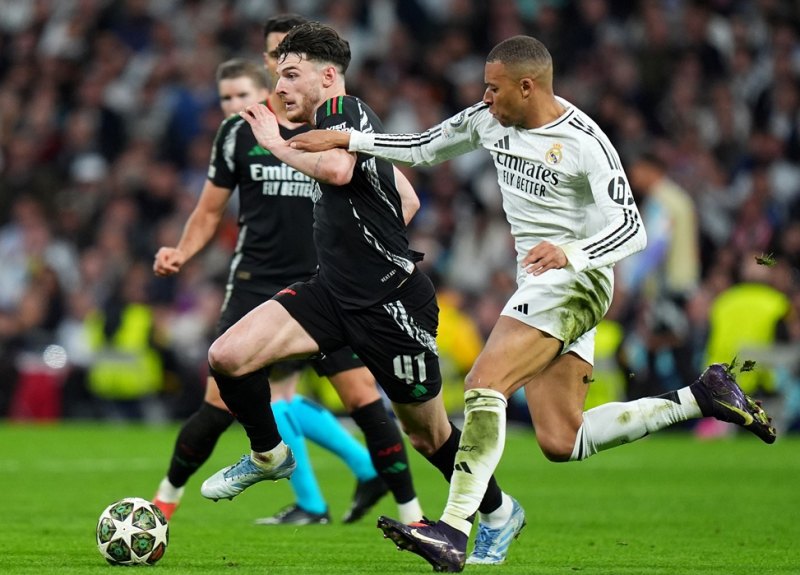 Declan Rice công thủ toàn diện.