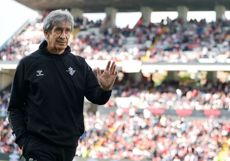HLV Manuel Pellegrini của Real Betis được đánh giá cao hơn Enzo Maresca. Ảnh: Internet