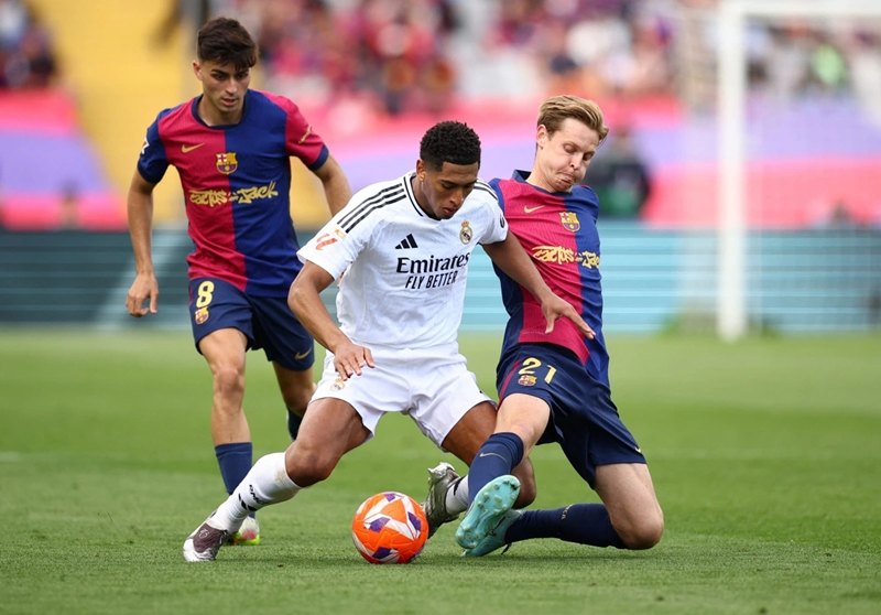 Barcelona đánh bại Real Madrid trong trận cầu có 7 bàn thắng. Ảnh: Internet