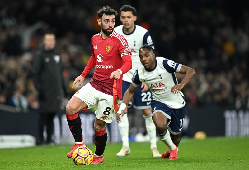 Các cầu thủ Tottenham sẽ chăm sóc đặc biệt Bruno Fernandes. Ảnh: Internet