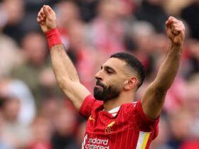 Mohamed Salah giành giải Cầu thủ xuất sắc nhất Ngoại hạng Anh 2024-2025