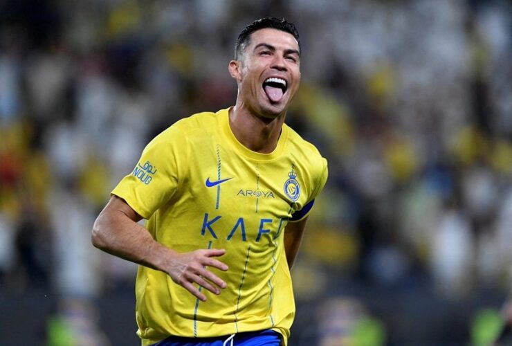 CLB đến từ Brazil muốn chiêu mộ Ronaldo