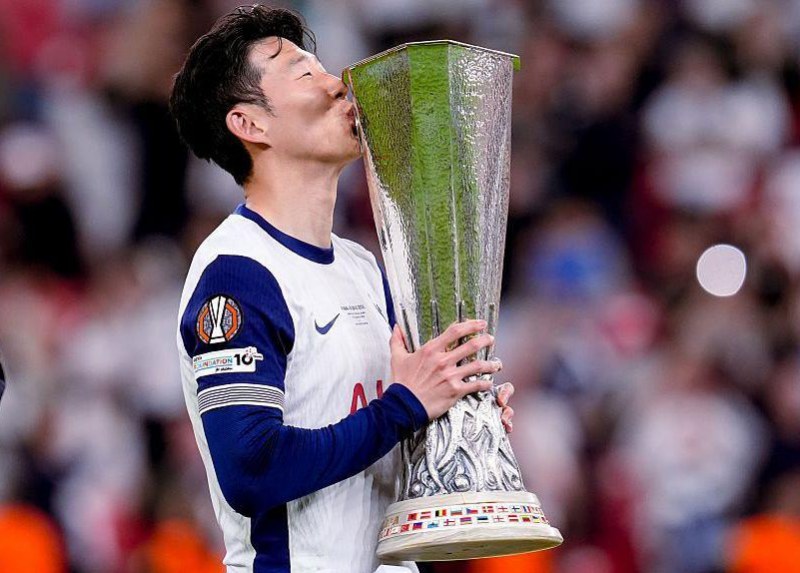 Son Heung-min tiếp bước đàn anh tạo dấu ấn trên trời Âu.