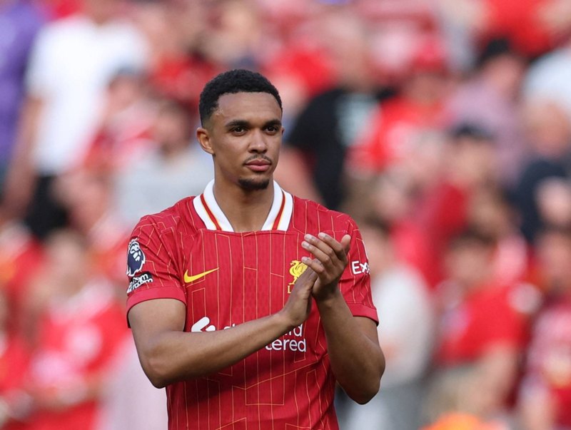 Nhiều hệ lụy không thể lường trước khi Liverpool mất đi Trent. Ảnh: Internet