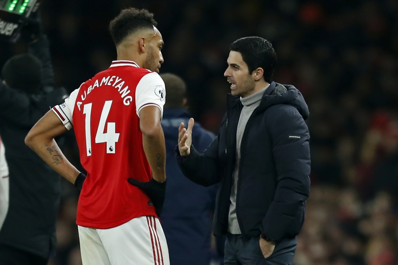 Aubameyang "bật bãi" khỏi Arsenal vì mâu thuẫn với Arteta.