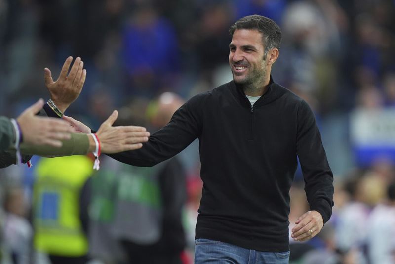 HLV Cesc Fabregas đang xây dựng một đế chế ở Como. Ảnh: Internet