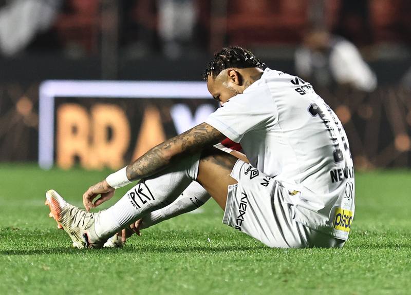 Neymar thất vọng sau trận đấu với Vasco da Gama. Ảnh: Internet