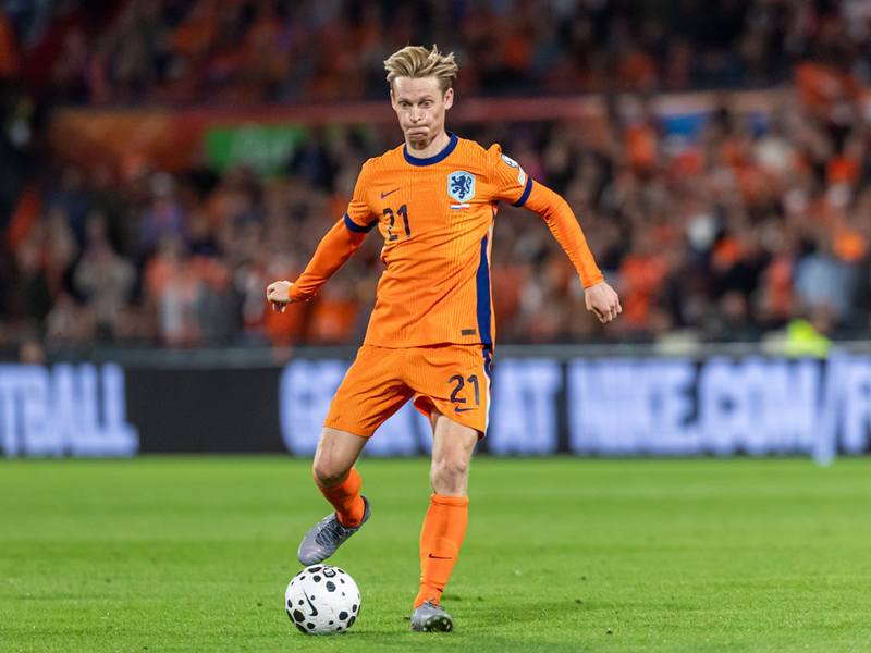 Frenkie de Jong gặp chấn thương cơ ở chân phải. Ảnh: Internet