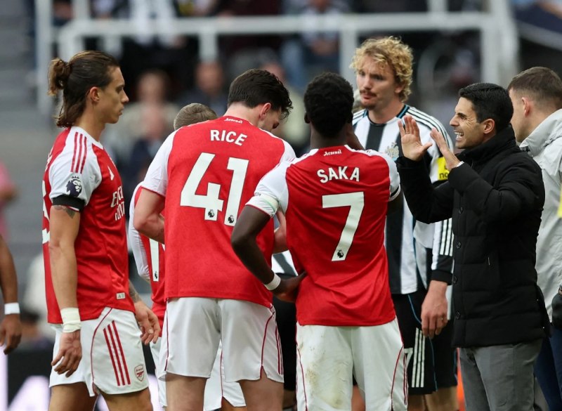 Arteta lĩnh nhận trọng trách giúp Arsenal tìm lại ánh hào quang xưa.