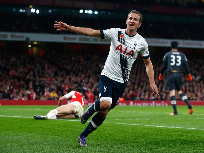 Harry Kane từng dính "lời nguyền không danh hiệu" trong màu áo Tottenham.