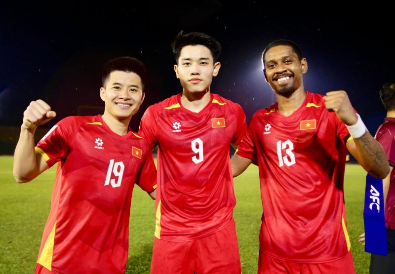 "Đoá hoa nở muộn" tạo những dấu ấn đầu tiên trong màu áo đội tuyển Việt Nam. 