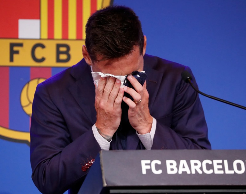 Dù bị buộc phải ra đi nhưng trái tim Messi vẫn luôn hướng về xứ Catalonia.