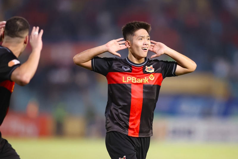 Quốc Việt tìm lại phong độ.