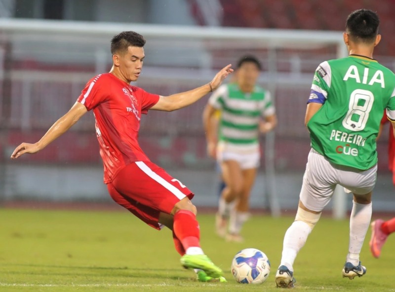 Tiến Linh là "sát thủ" đáng sợ hàng đầu V.League.