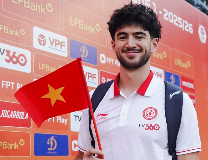 Colonna có nguyện ước khoác áo đội tuyển Việt Nam cháy bỏng. 