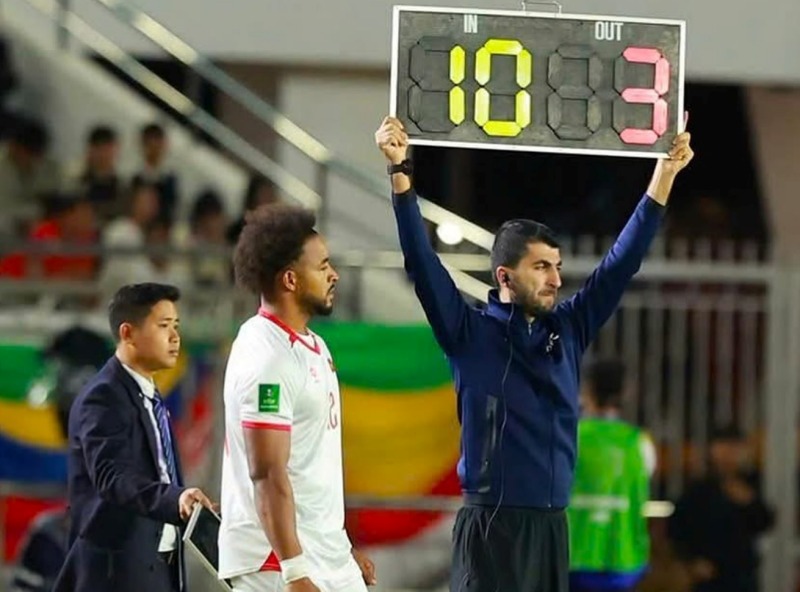 Khoảnh khắc các con tim bóng đá Việt Nam chờ đợi từ lâu. 