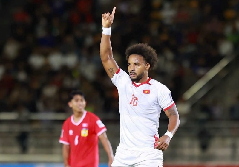 Xuân Son chắp cánh cho bóng đá Việt Nam.