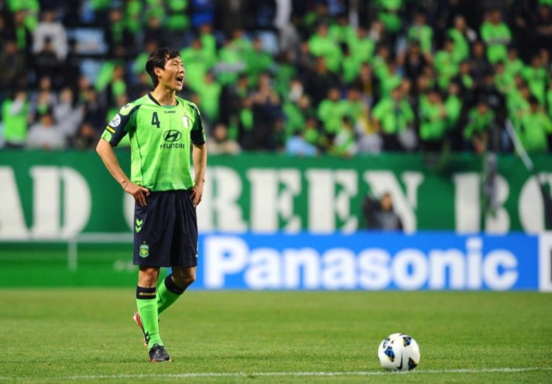 Cầu thủ Kim Sang-sik giàu cá tính.