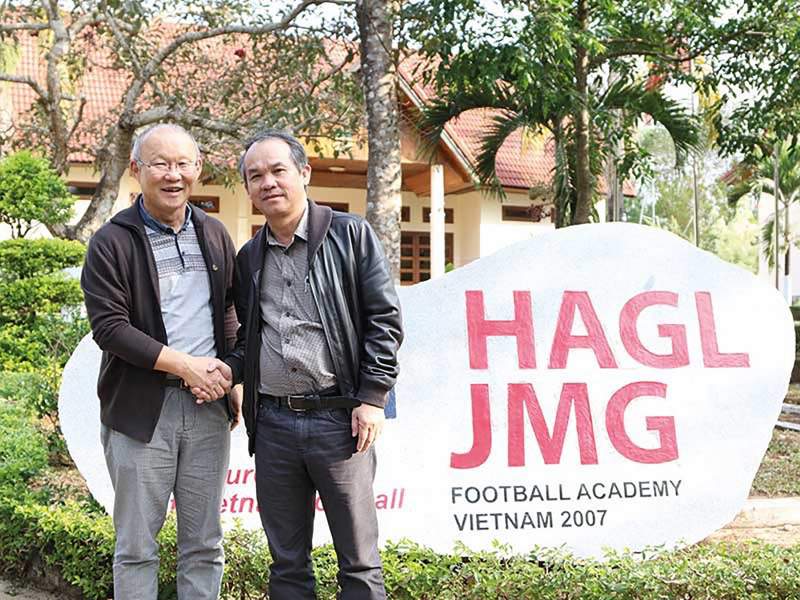 Bầu Đức góp công lớn đưa thầy Park về Việt Nam.