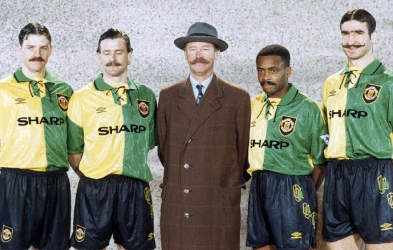 Sắc áo ban đầu của Man United. 