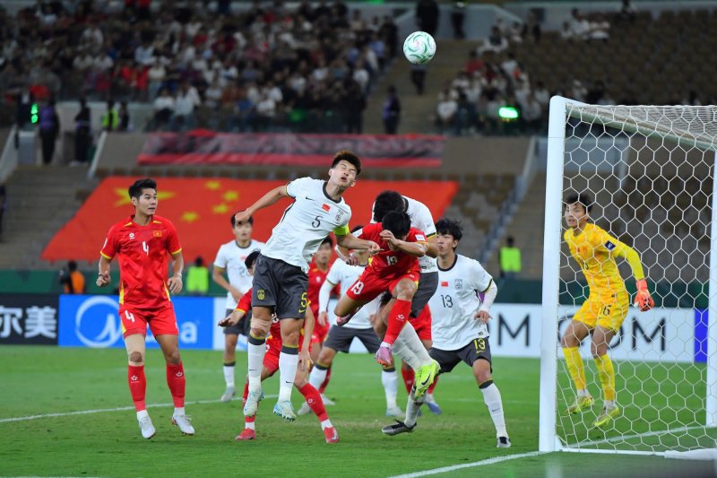 "Những chiến binh sao vàng" dốc toàn lực đến tận phút giây cuối cùng.